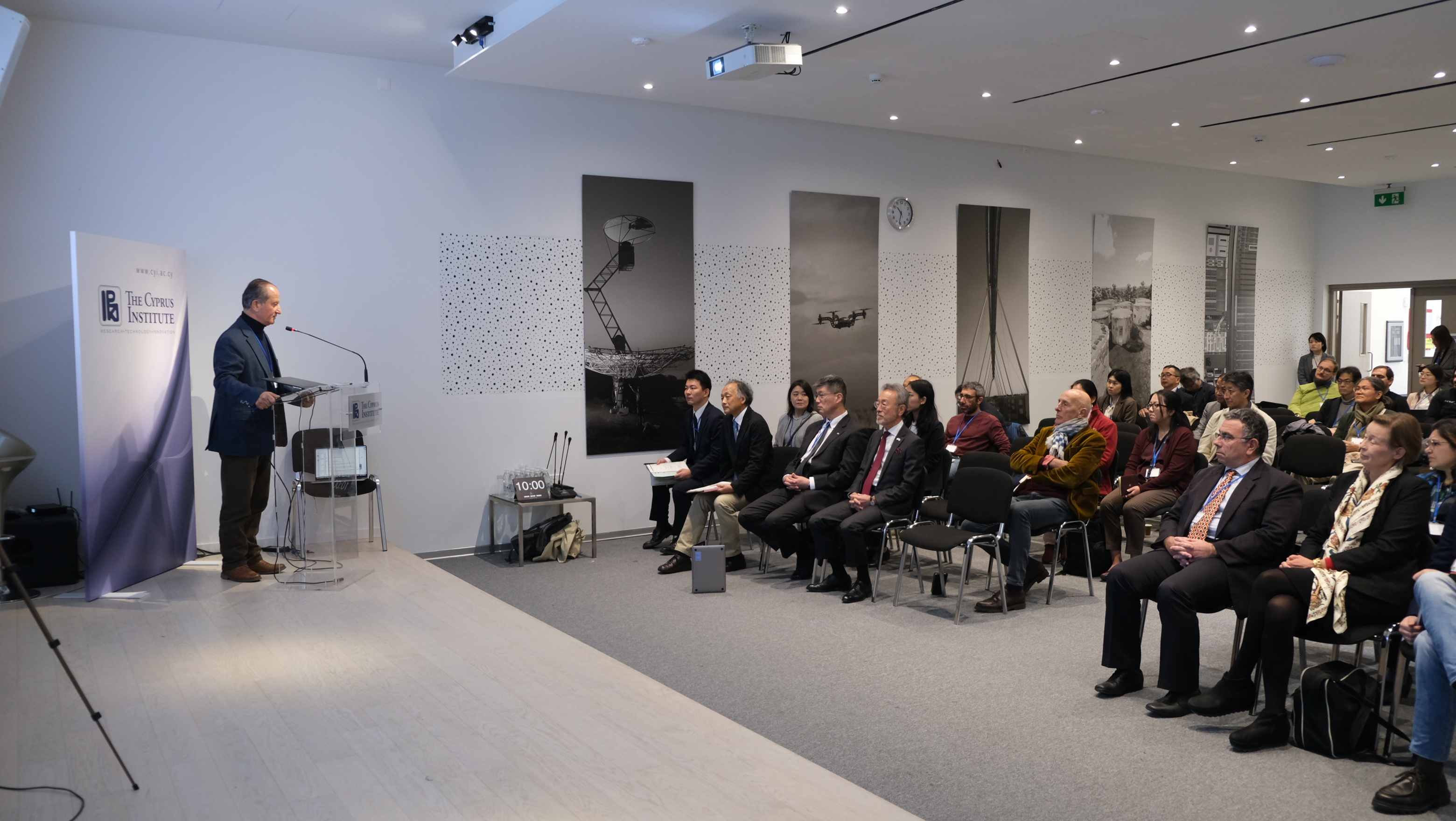 Malasキプロス研究所長